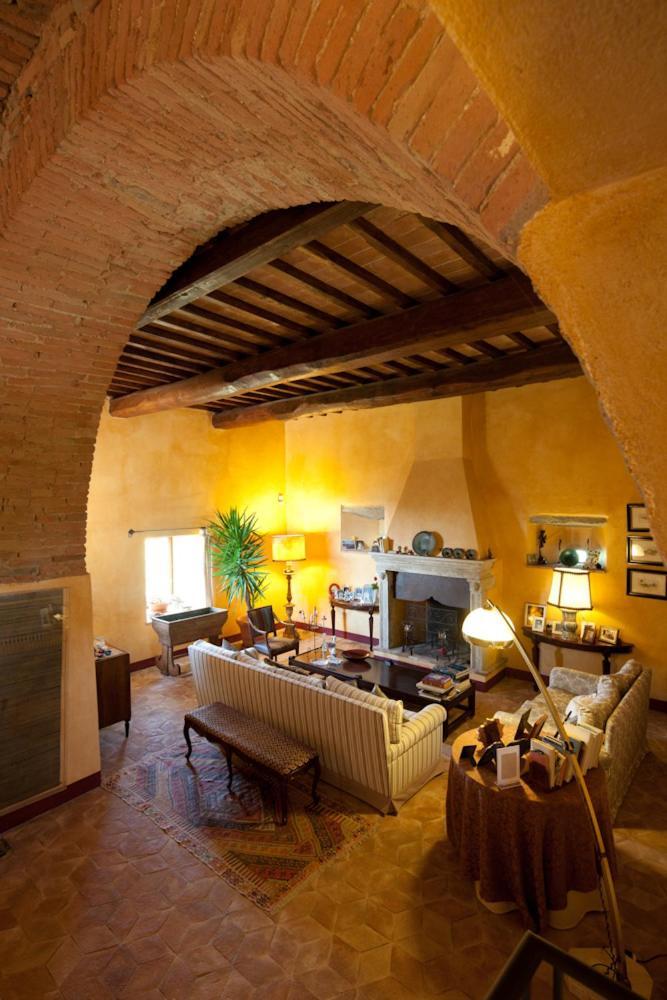 Tenuta Di Canonica โตดี ภายนอก รูปภาพ