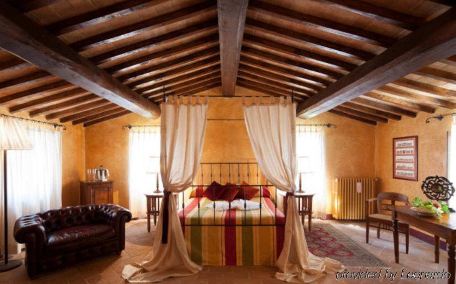 Tenuta Di Canonica โตดี ภายนอก รูปภาพ