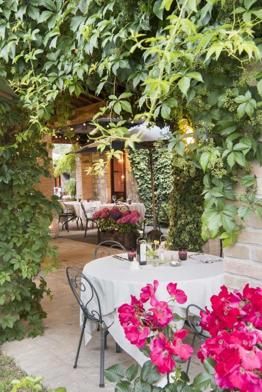 Tenuta Di Canonica โตดี ภายนอก รูปภาพ
