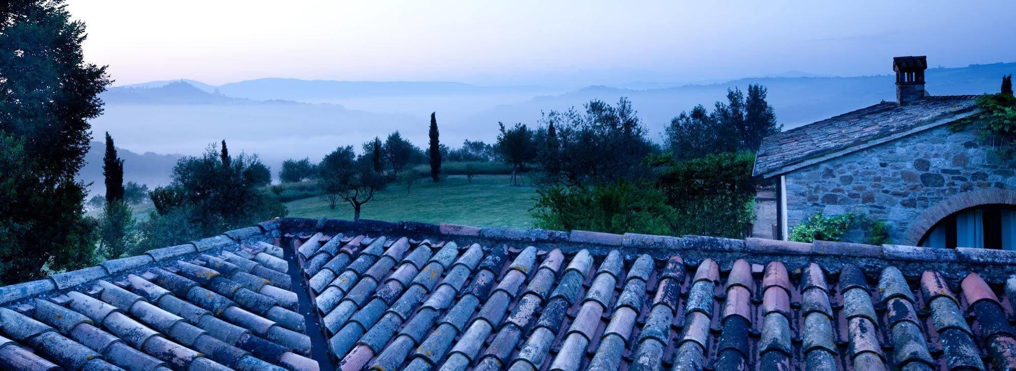 Tenuta Di Canonica โตดี ภายนอก รูปภาพ