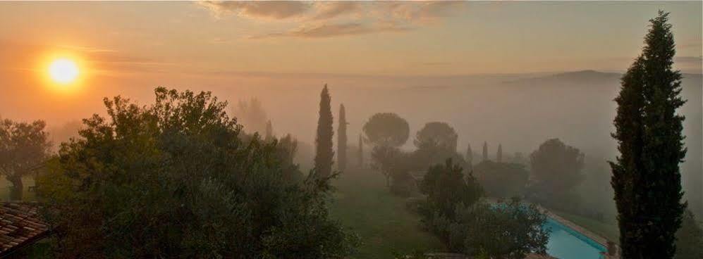 Tenuta Di Canonica โตดี ภายนอก รูปภาพ