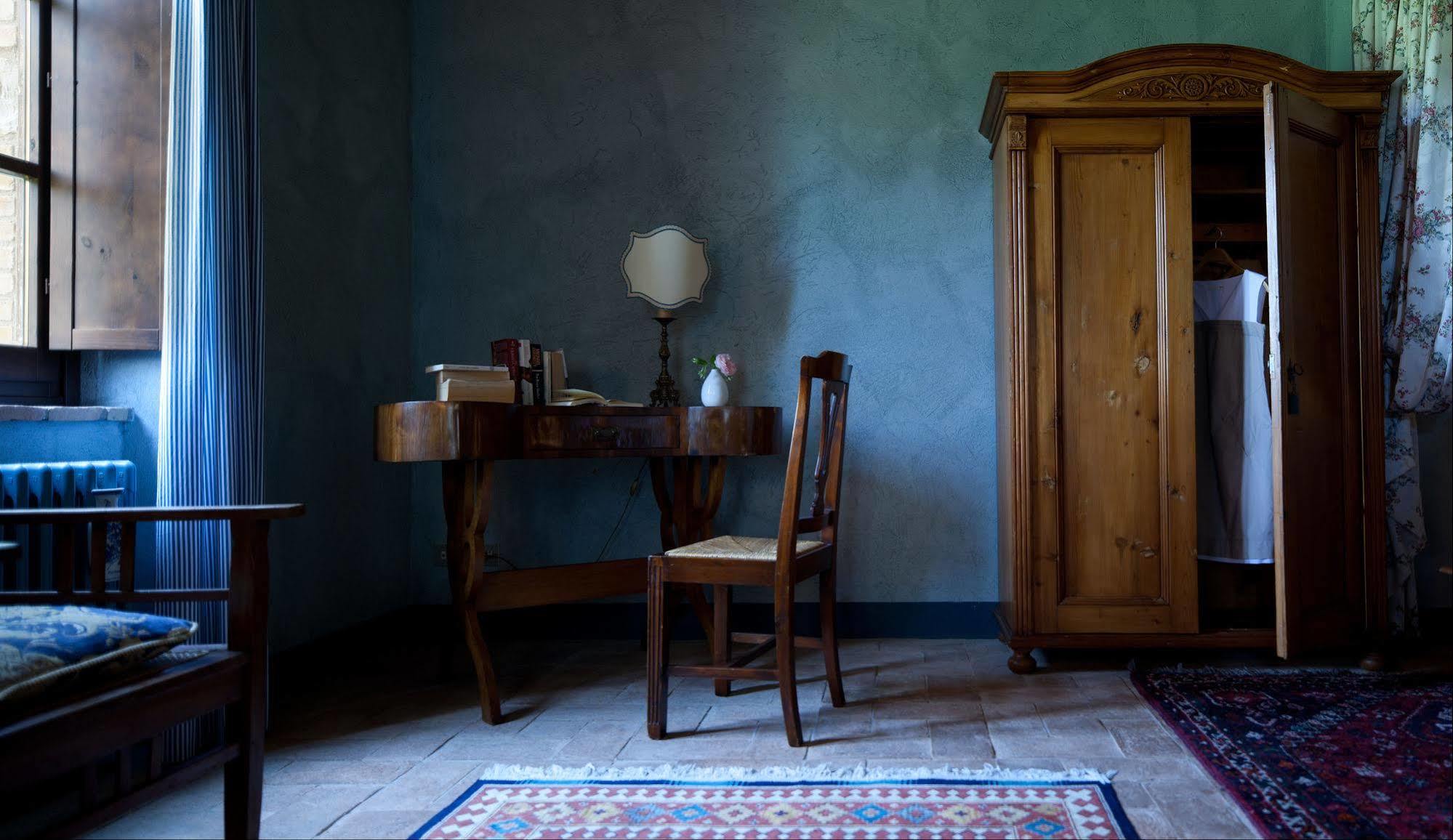 Tenuta Di Canonica โตดี ภายนอก รูปภาพ