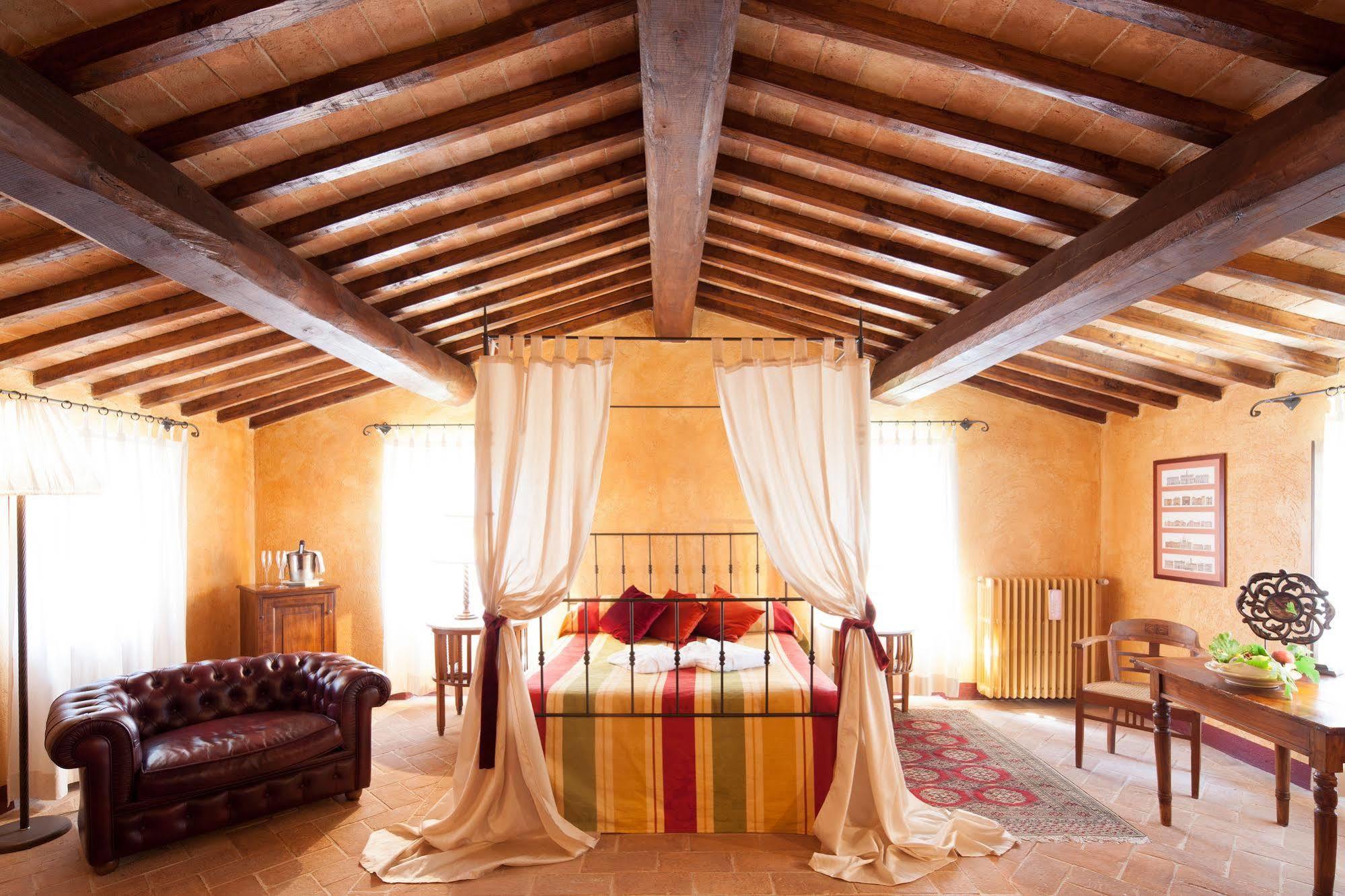 Tenuta Di Canonica โตดี ภายนอก รูปภาพ