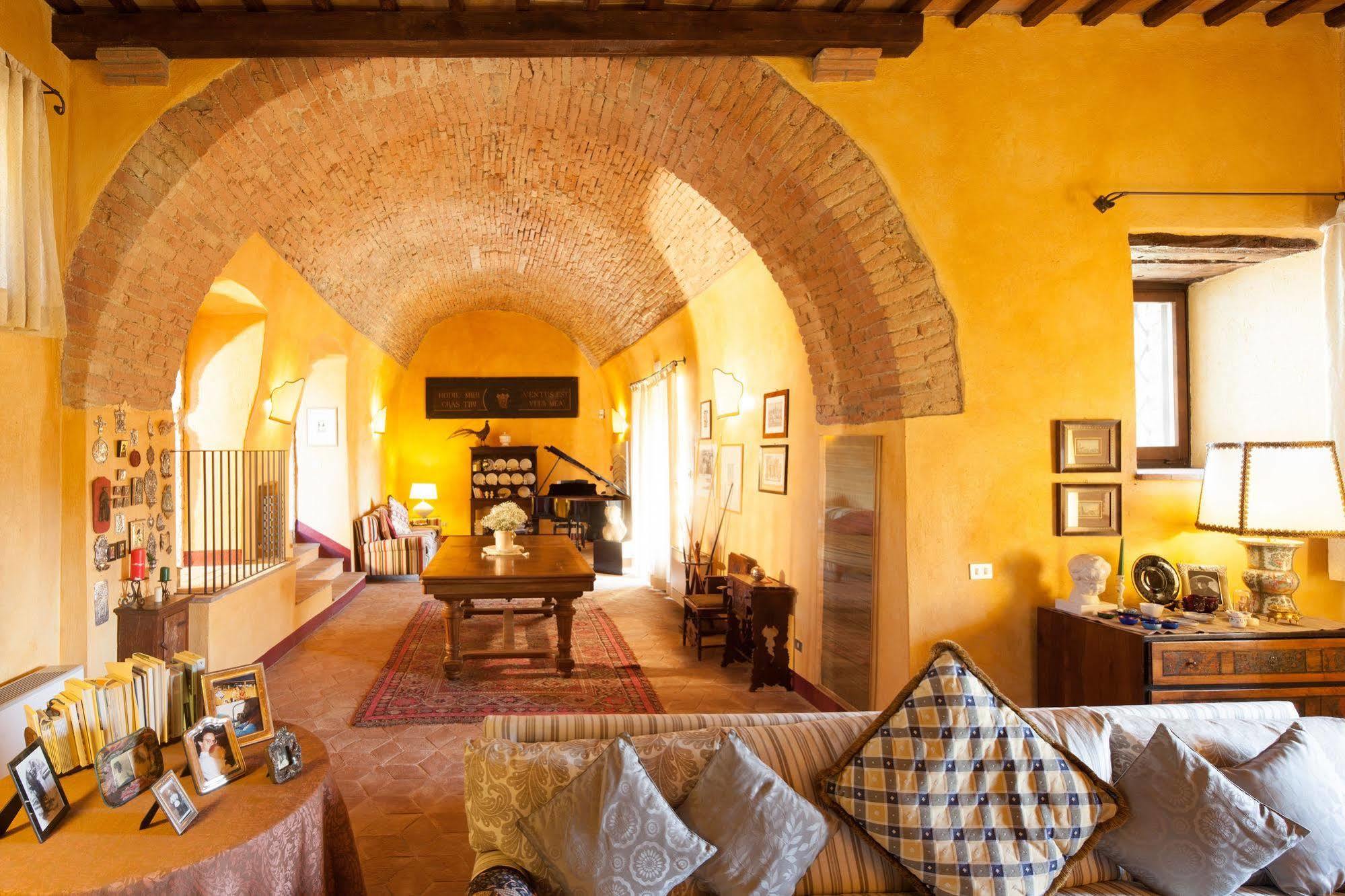 Tenuta Di Canonica โตดี ภายนอก รูปภาพ