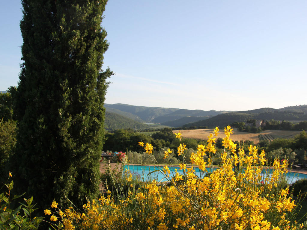 Tenuta Di Canonica โตดี ภายนอก รูปภาพ